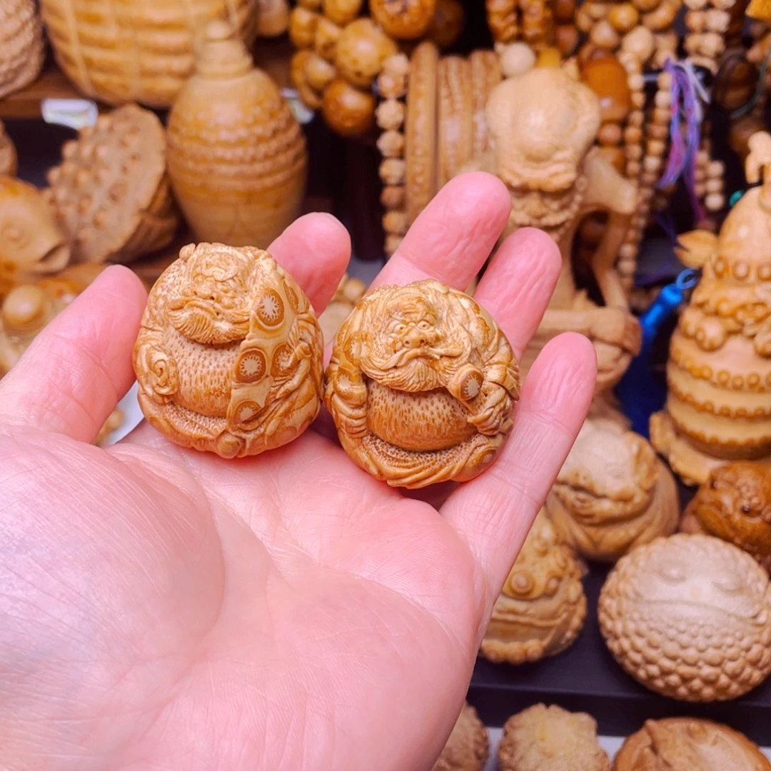 竹甲*虫竹根雕钟馗把玩件