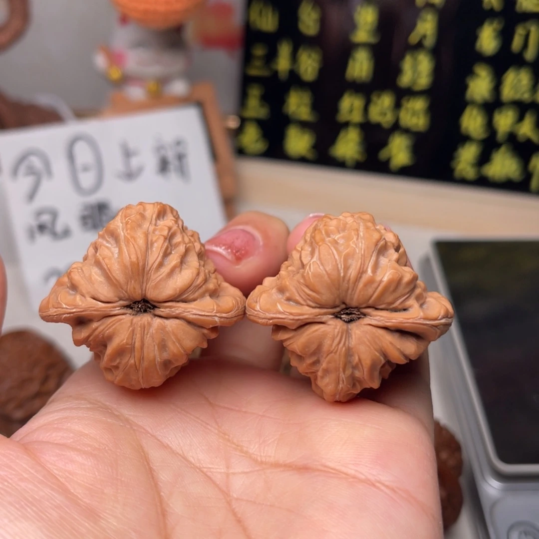 文玩核桃手串白蛇谷