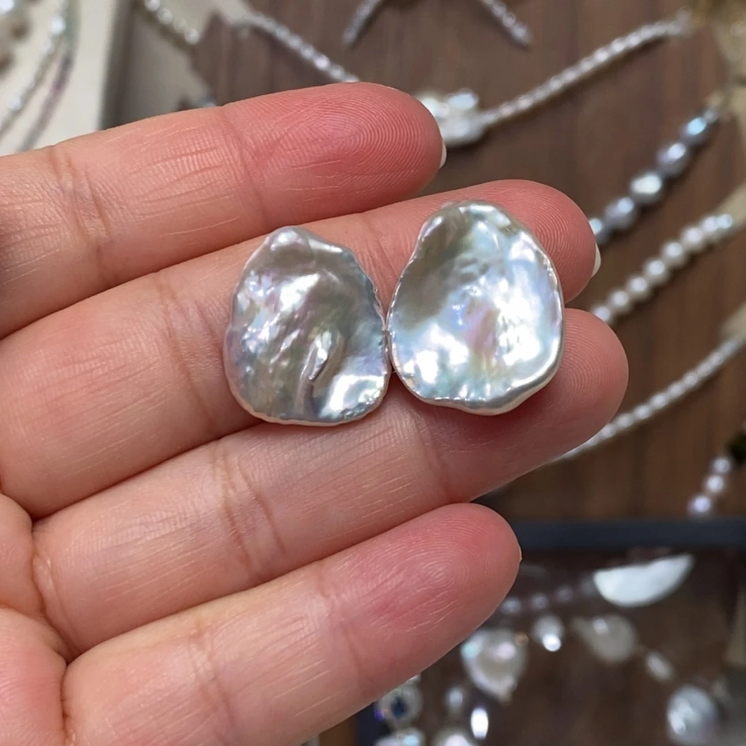 银S925镶嵌淡水珍珠耳饰花瓣耳钉