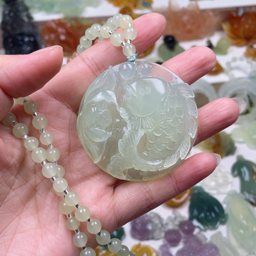 蛇纹石玉未镶嵌颈饰