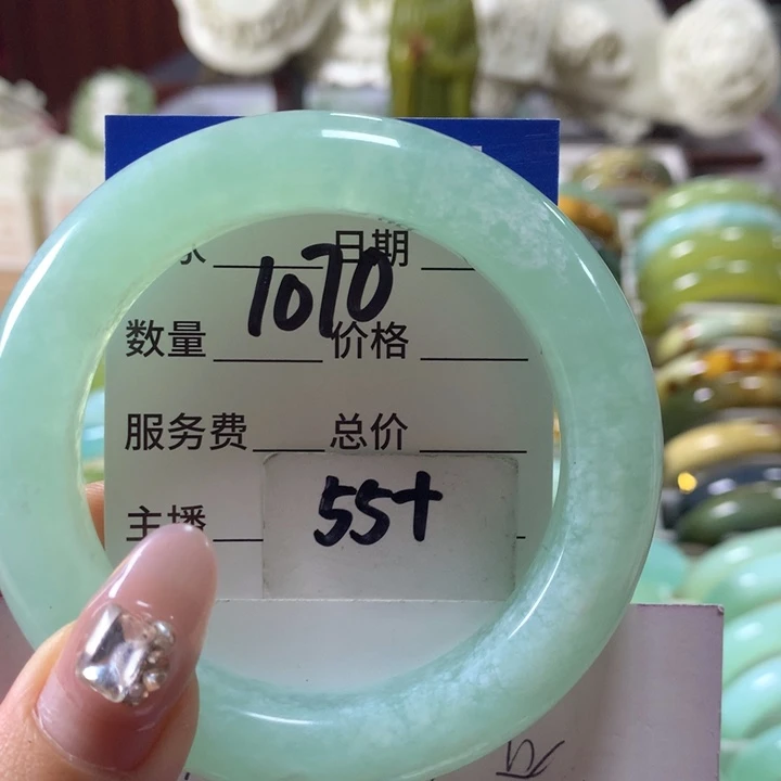 蛇纹石玉手镯未镶嵌1070