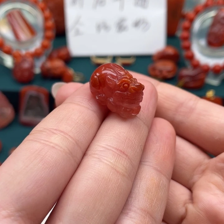 未镶嵌南红貔貅吊坠南红玛瑙