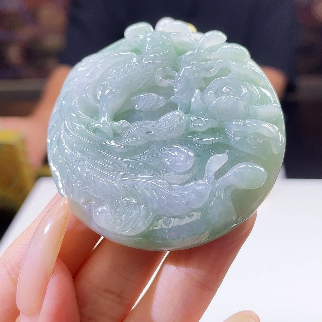 翡翠未镶嵌颈饰挂件