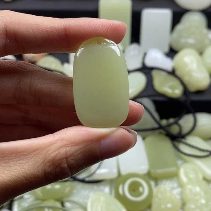 晴水色无事牌吊坠