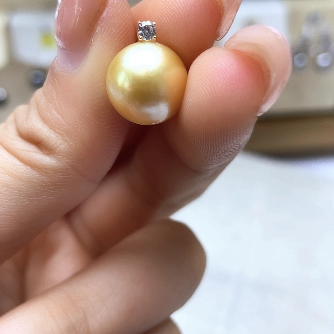 海水珍珠颈饰18K金镶嵌