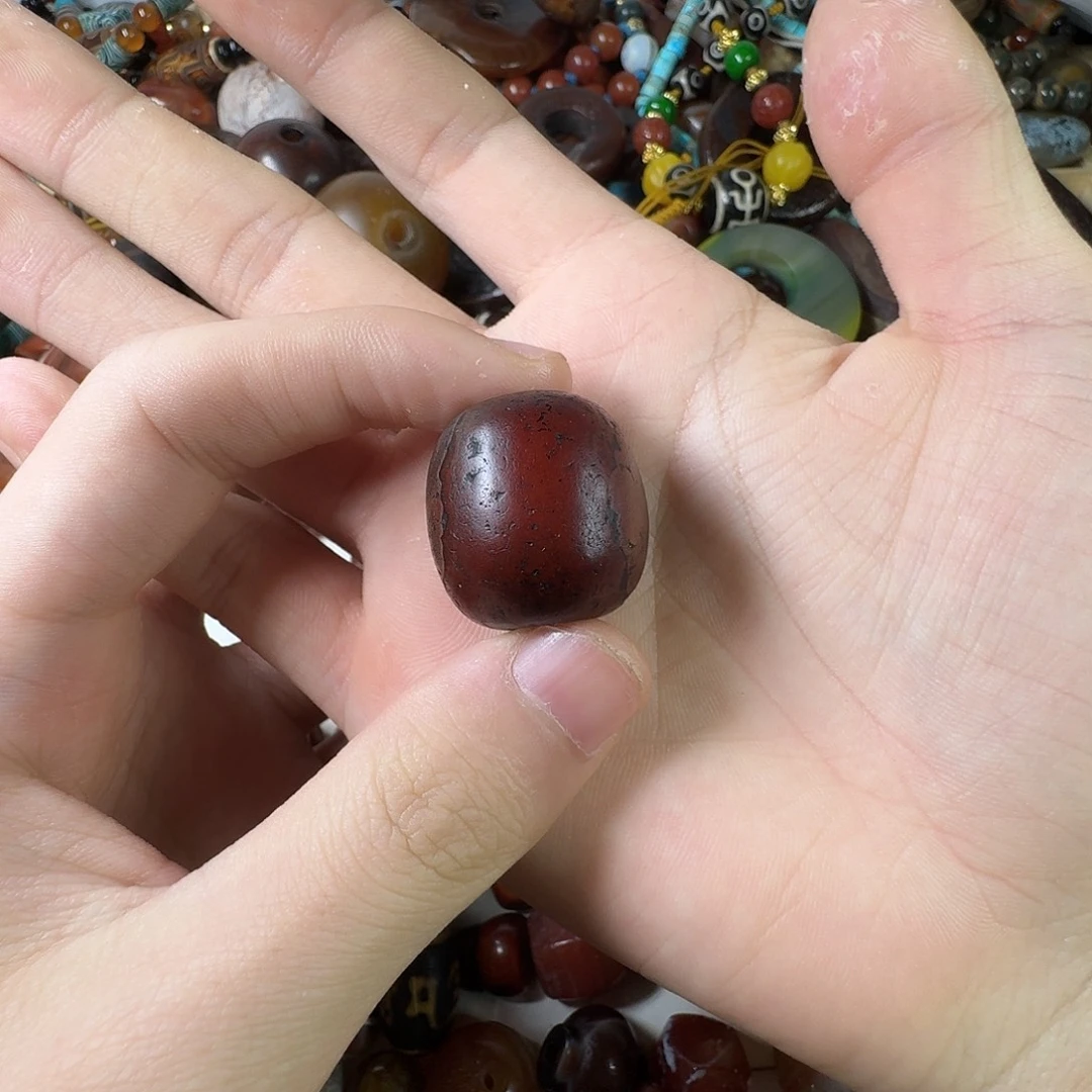 用***0玛瑙/玉髓未镶嵌纯天然玛瑙珠子