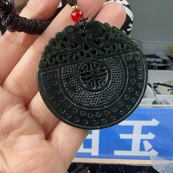 颈饰未镶嵌和田玉