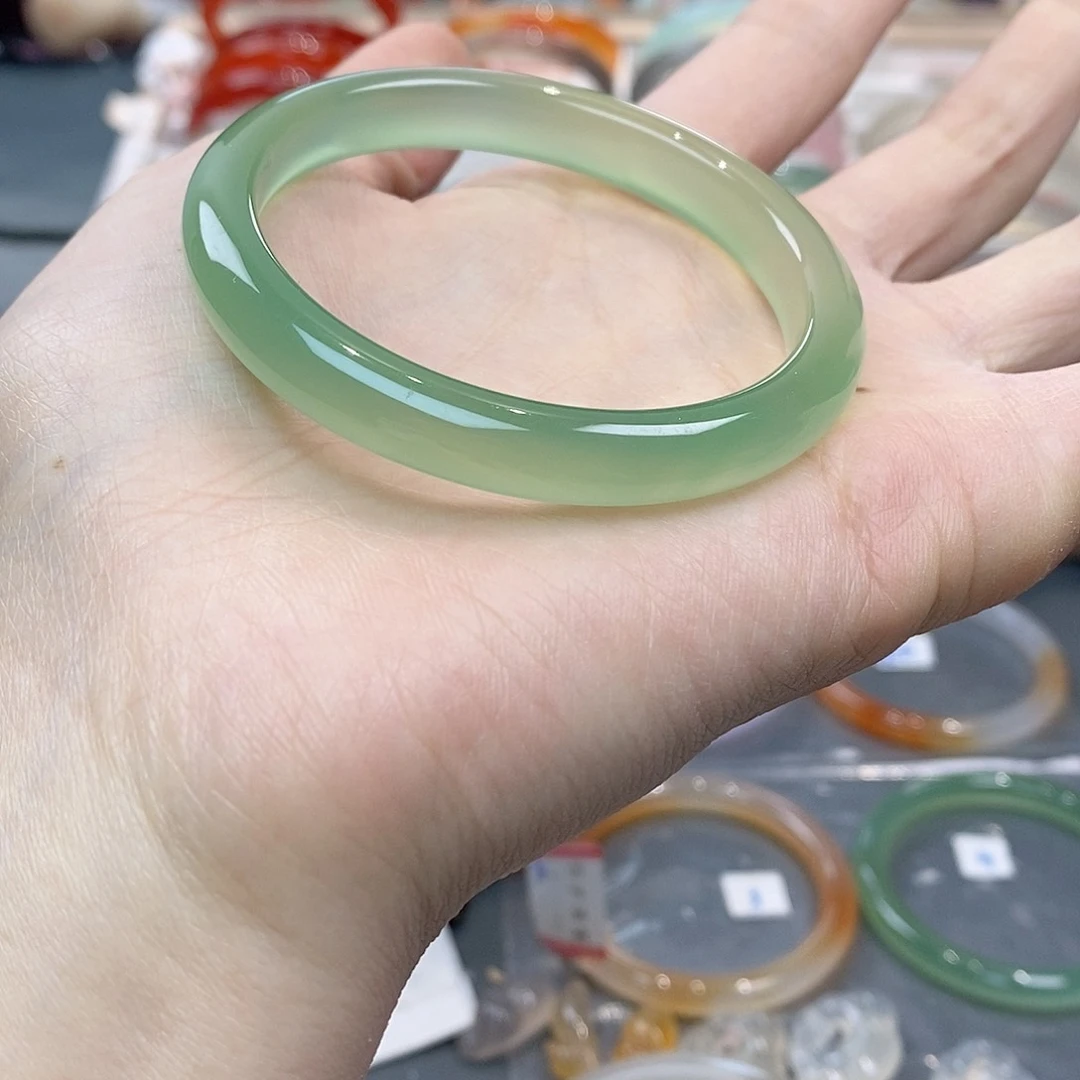 玛瑙/玉髓手镯未镶嵌希*