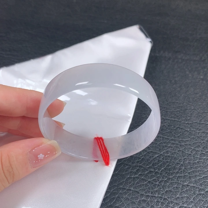 未镶嵌手镯翡翠。。