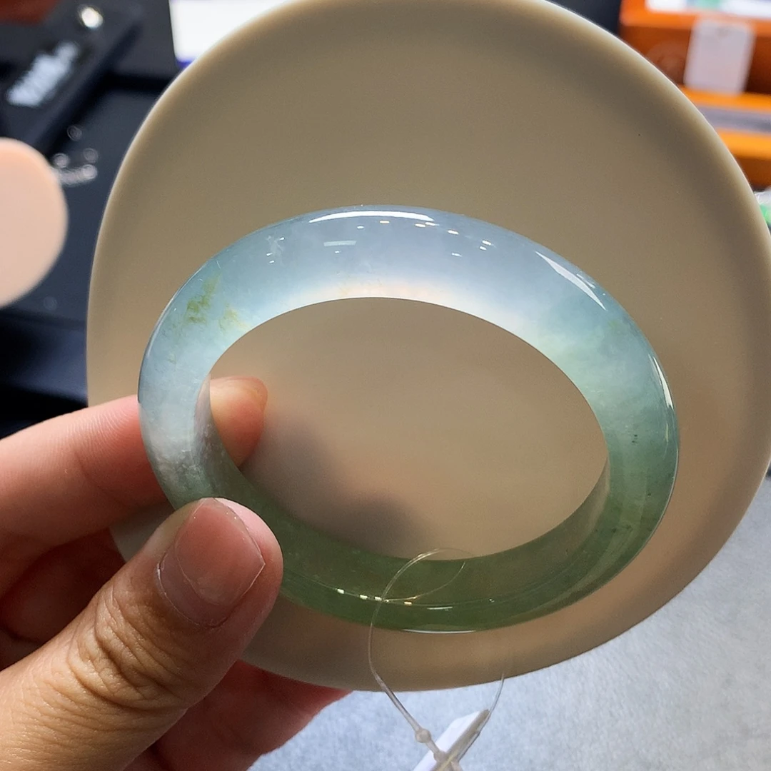 翡翠未镶嵌手镯高冰起光晴底正圈