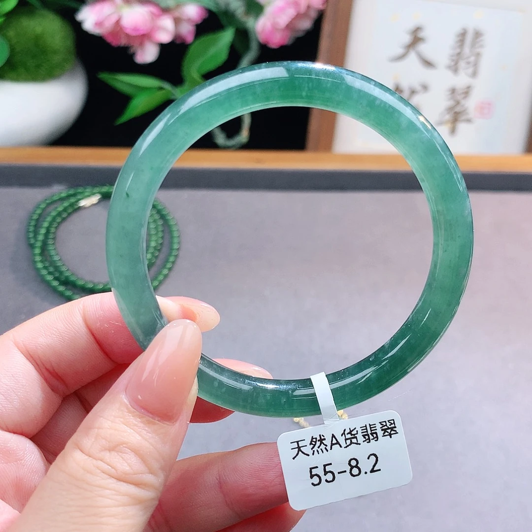 未镶嵌手镯（圆镯）翡翠