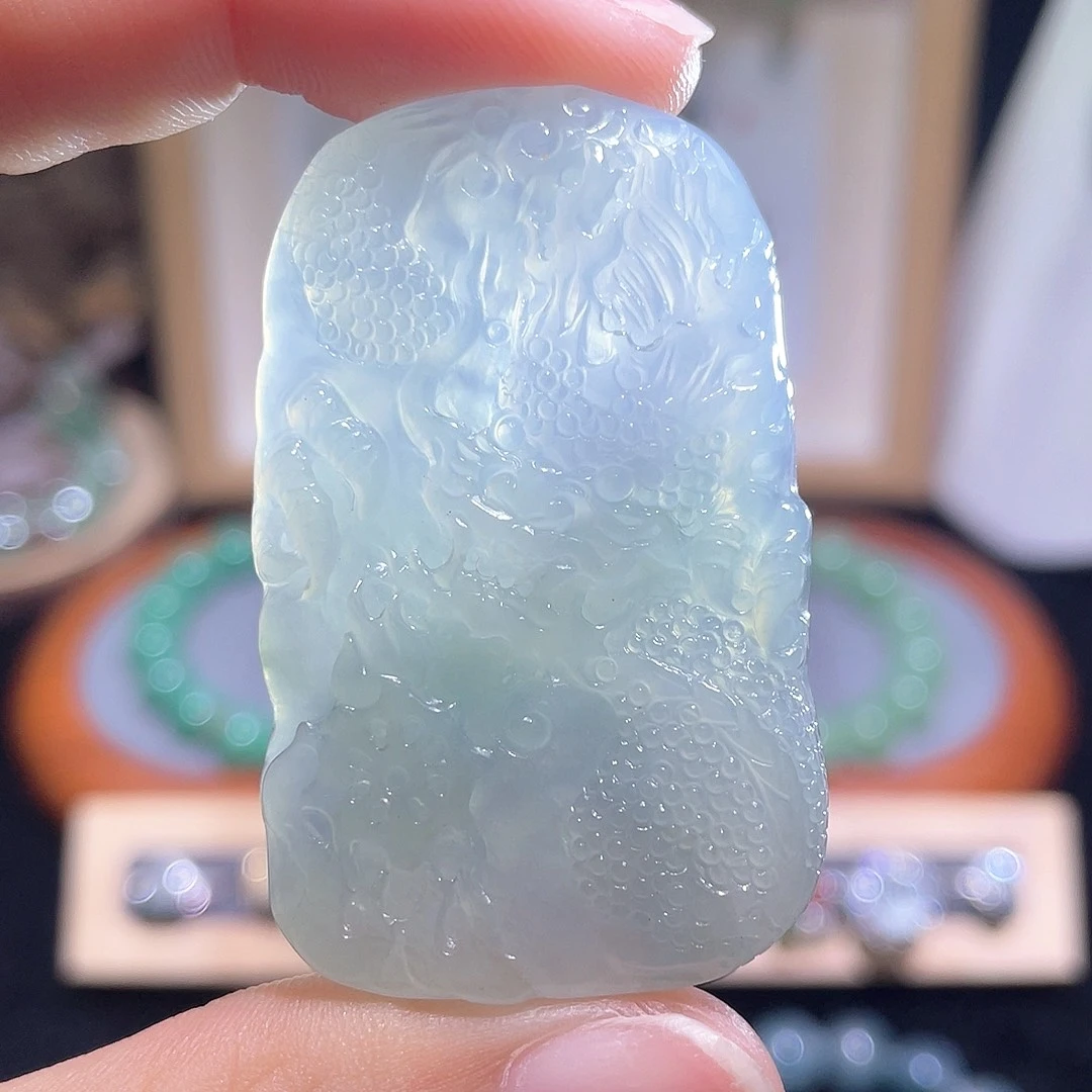 定制翡翠未镶嵌龙牌