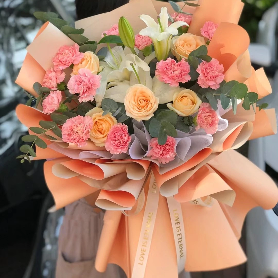 伴你朝夕19枝康乃馨香槟玫瑰花4朵百合混搭花束生日礼物送长辈领导同事妈妈老师送花上门