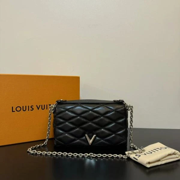 妃鱼/路易威登/95新/包包/市场价22900/250119XZ0028