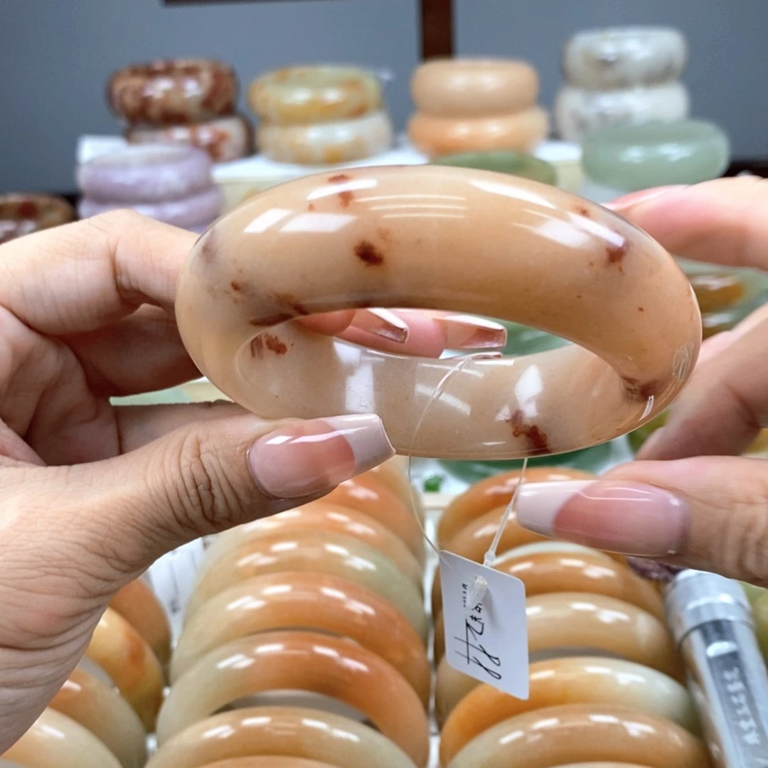 石英质玉手镯未镶嵌@*