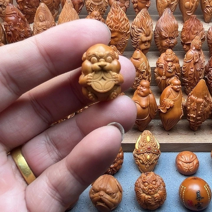 橄榄核吊坠17吞金兽