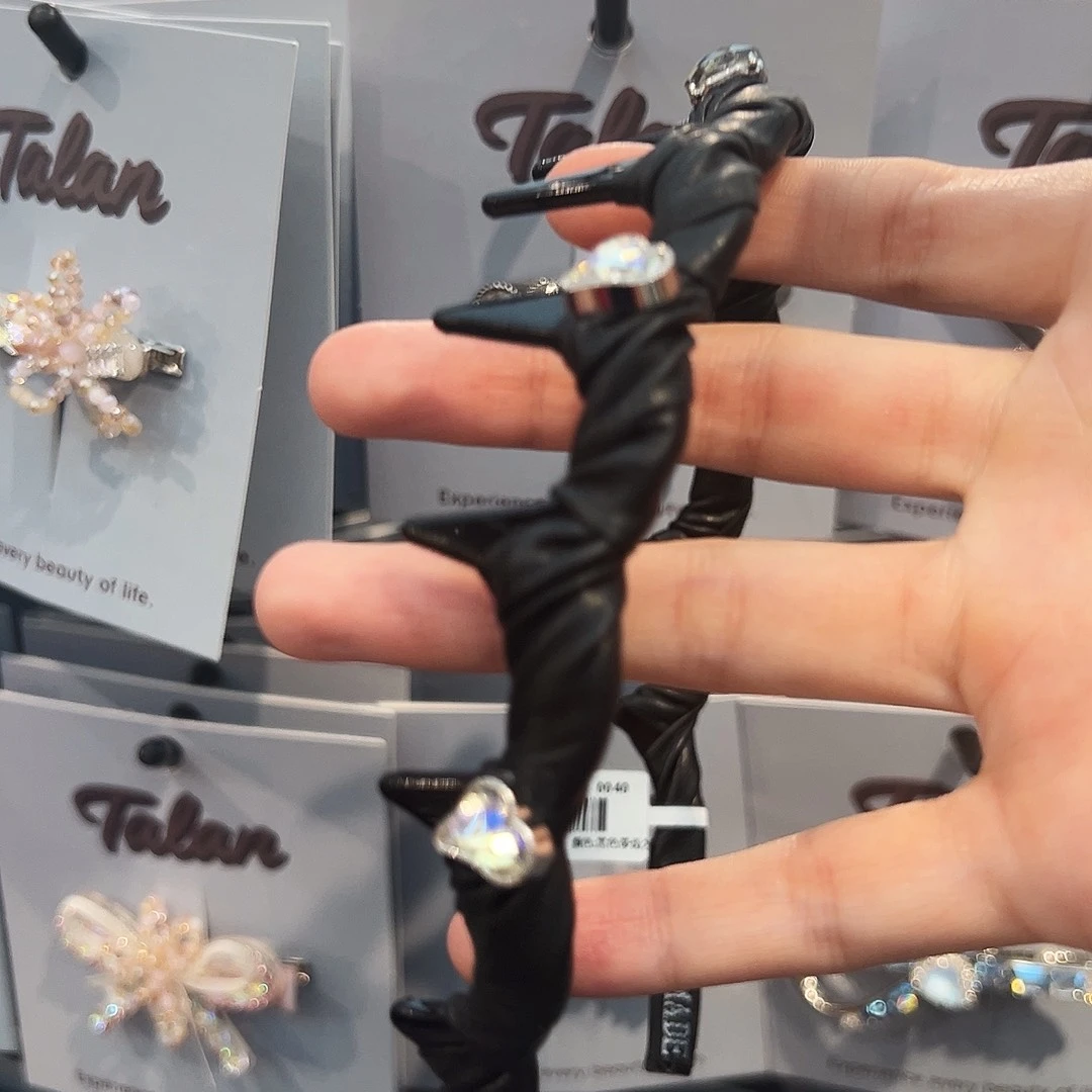 皮质非金属黑色皮带钻发箍