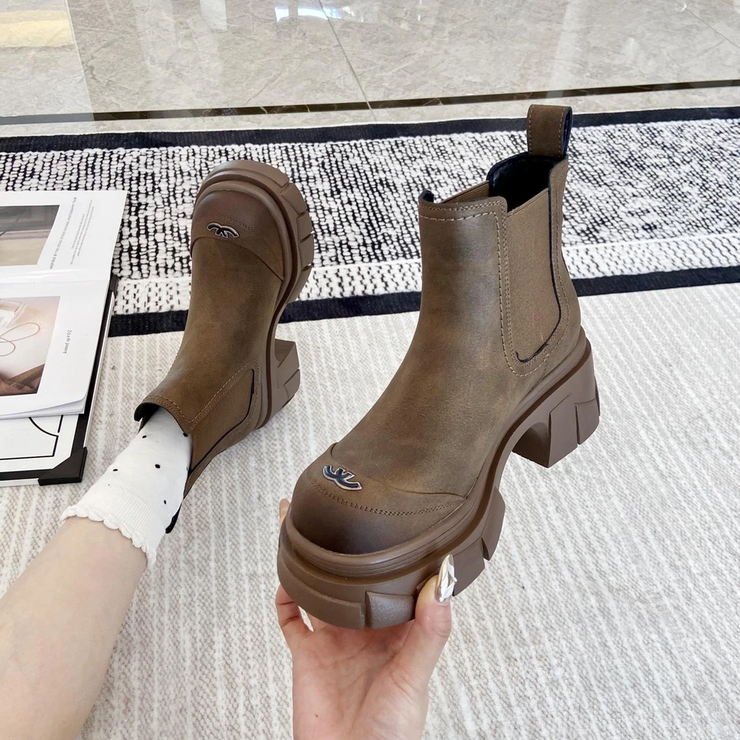 欧洲站 松糕厚底短靴女2025秋冬新款英伦风增高防滑厚底马丁靴