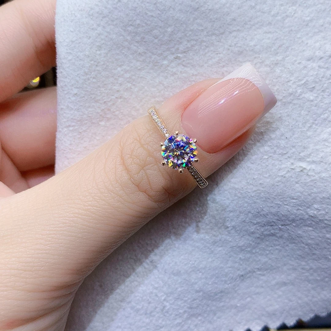 18K金镶嵌合成碳硅石（莫桑石）戒指/指环清*