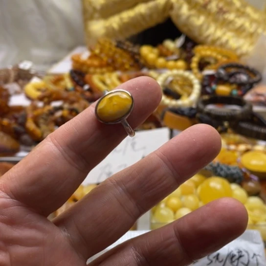 未镶嵌蜜蜡手串吊坠