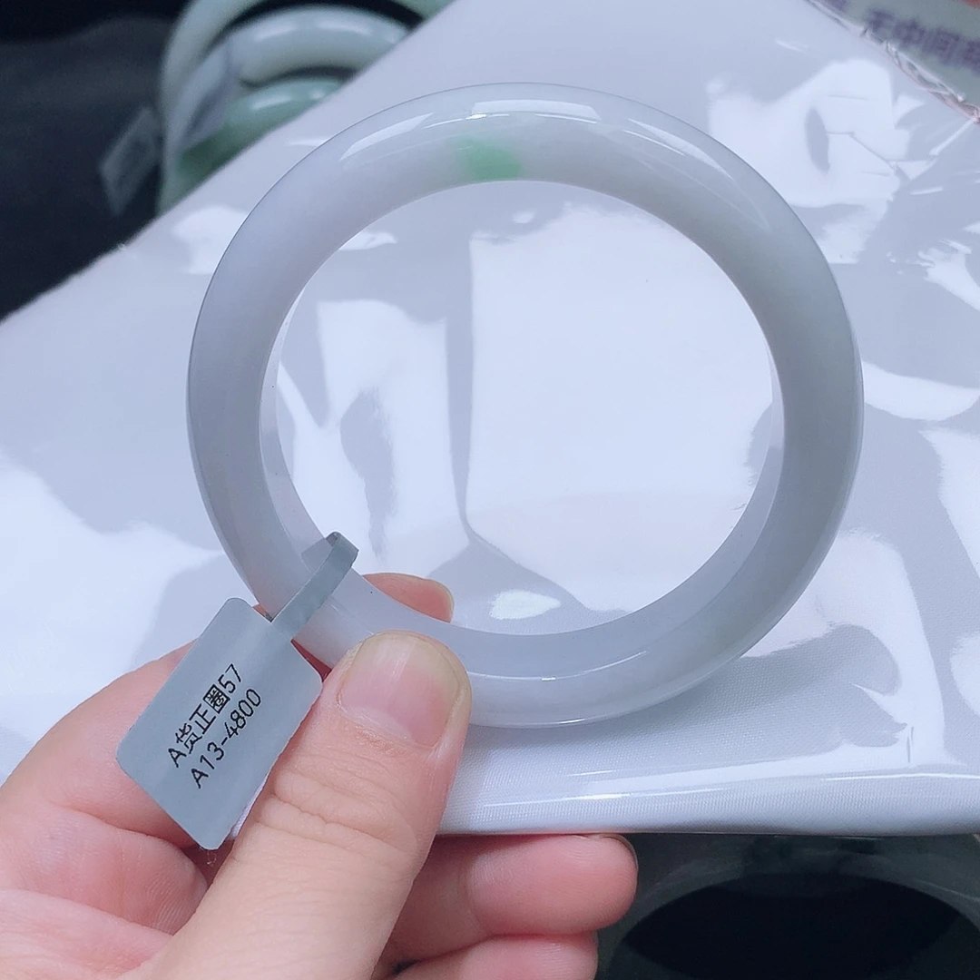 翡翠未镶嵌手镯13