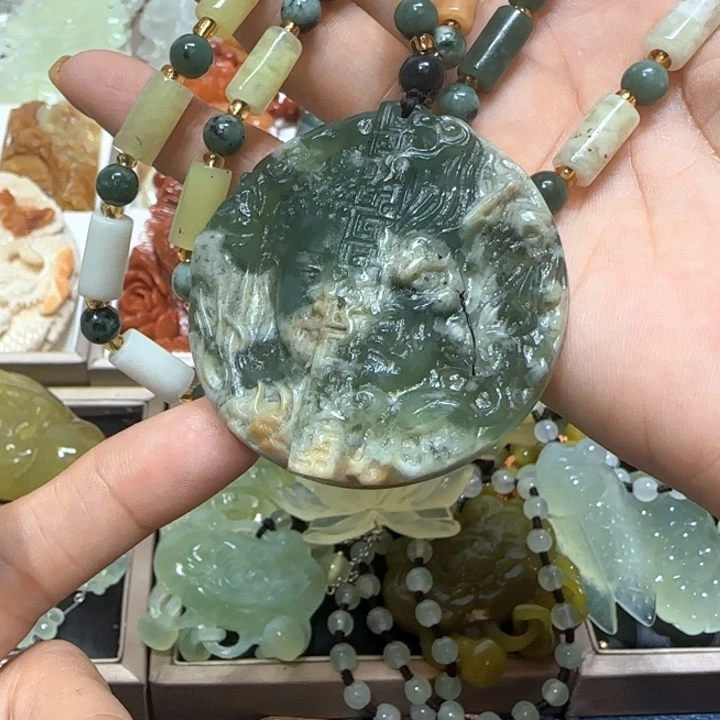 蛇纹石玉未镶嵌吊坠