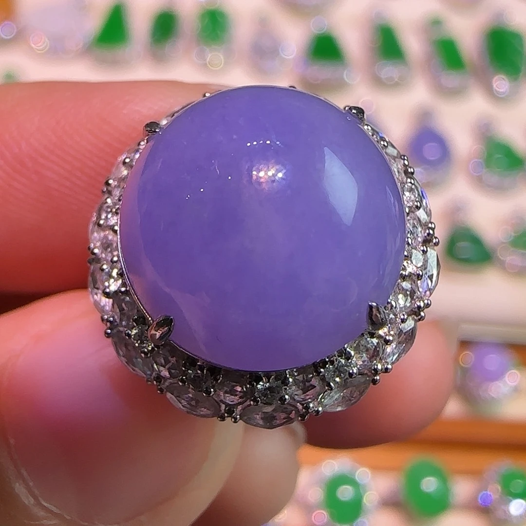 翡翠18K金镶嵌戒指