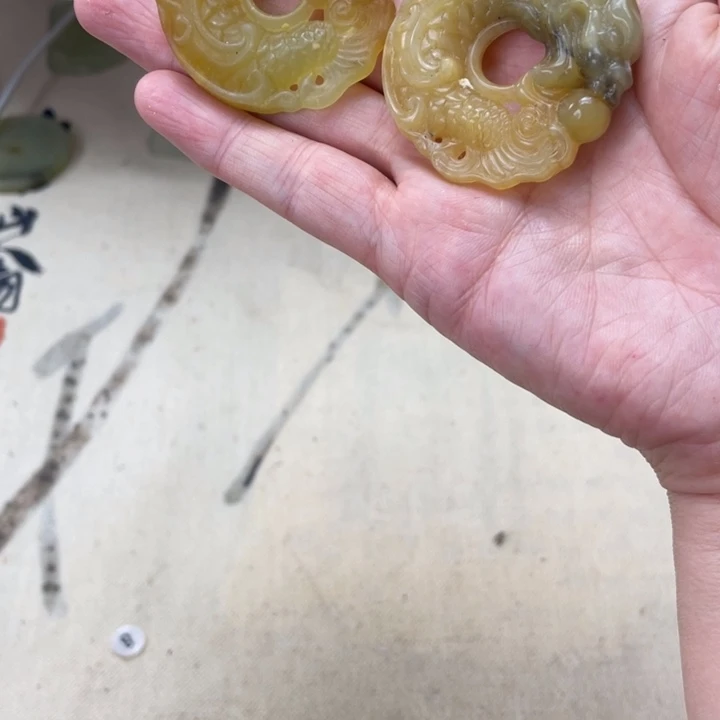 新***家合金蛇纹石玉颈饰