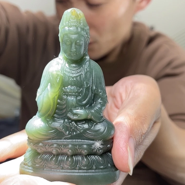 和田玉未镶嵌把件