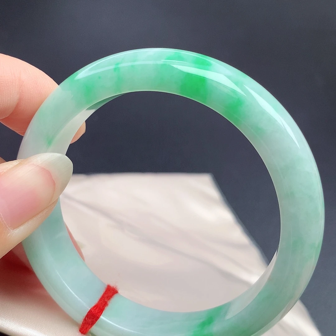 翡翠未镶嵌手镯54.6圈口