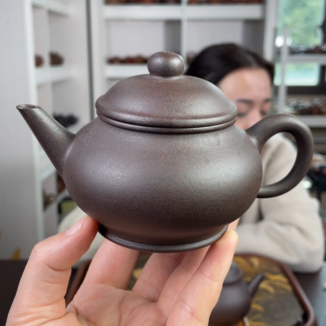 紫砂茶壶黑心土大水平240cc