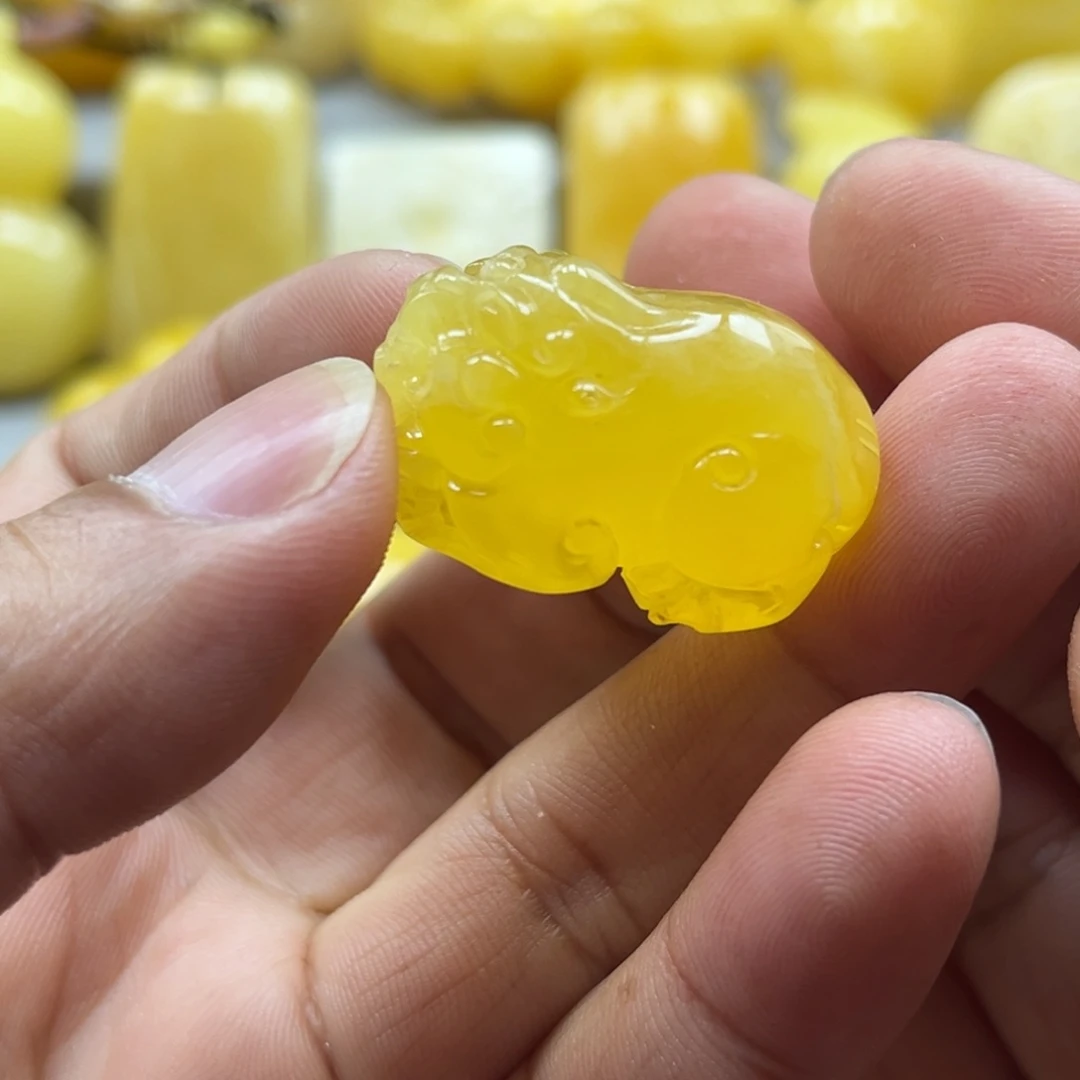 蜜蜡珠宝奇石未镶嵌