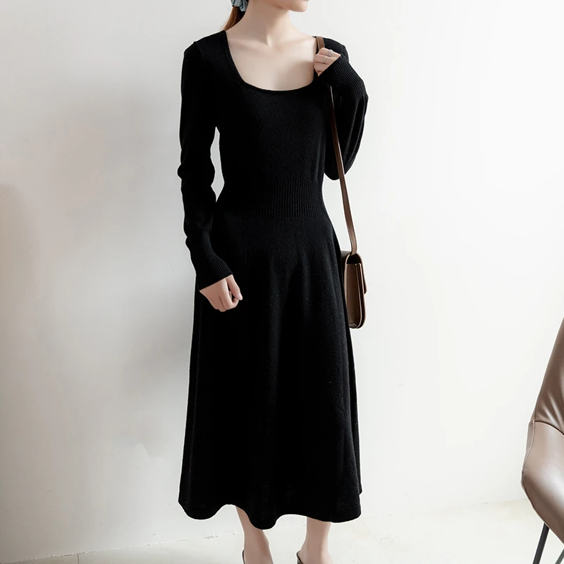 法式优雅方领黑色羊绒羊毛连衣裙大摆裙显瘦气质长袖打底时尚