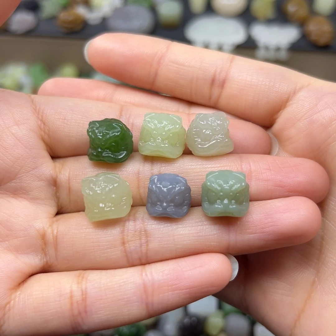 和田玉未镶嵌颈饰98一个多样性发其一