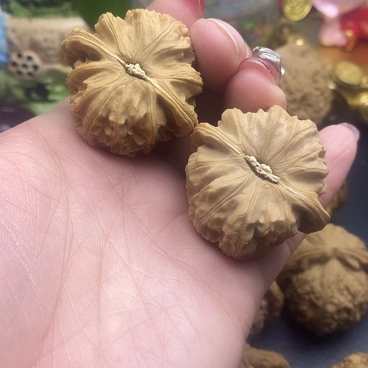 吊坠文玩核桃三角白39