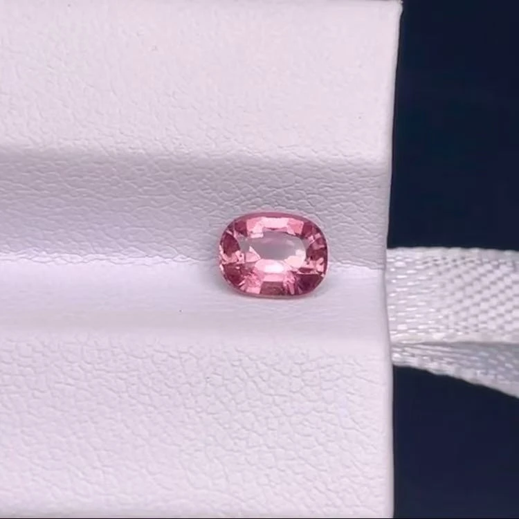 天然无烧帕帕拉恰蓝宝石 1.19克拉