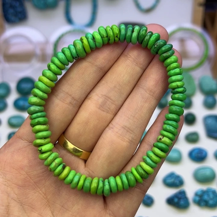 菜籽绿水草纹藏扣手串