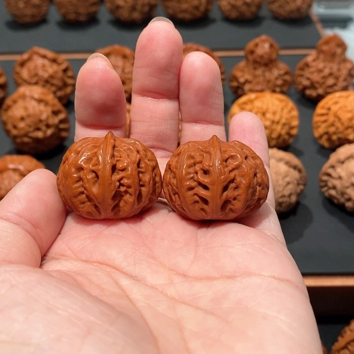 文玩核桃吊坠爱****y手捻