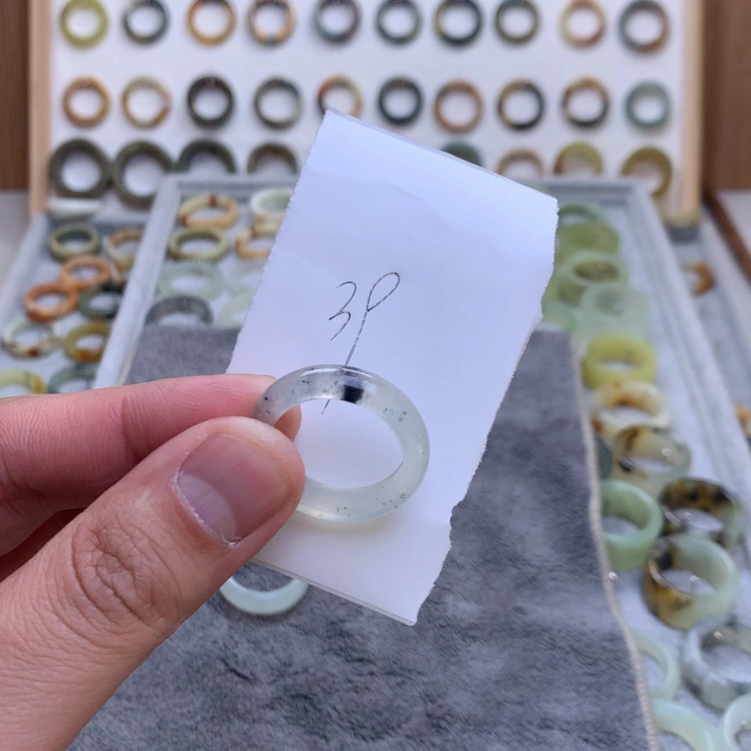 蛇纹石玉戒指未镶嵌猫*君直径21