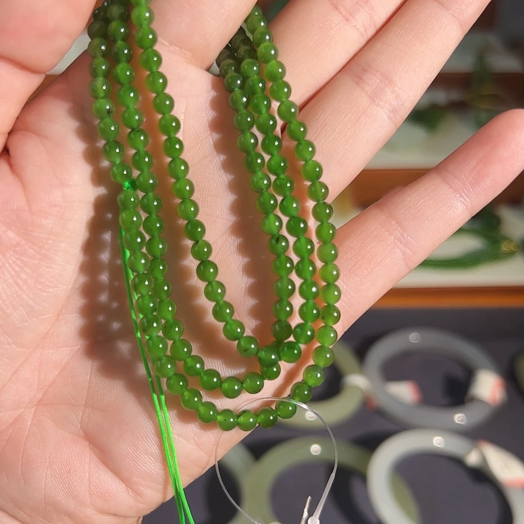 和田玉未镶嵌项链俄辣阳绿