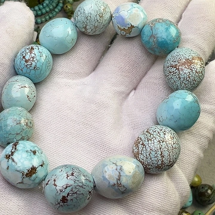 绿松石未镶嵌珠宝奇石