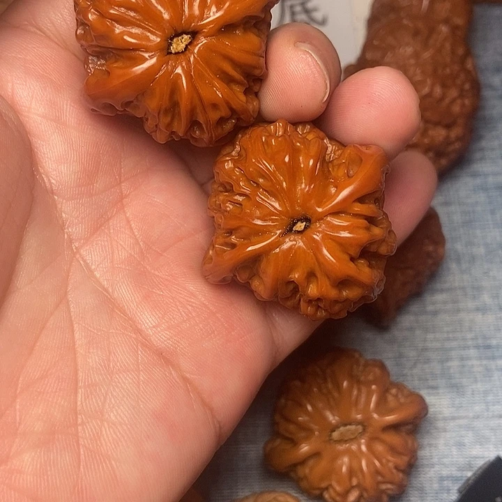 吊坠文玩核桃莫40