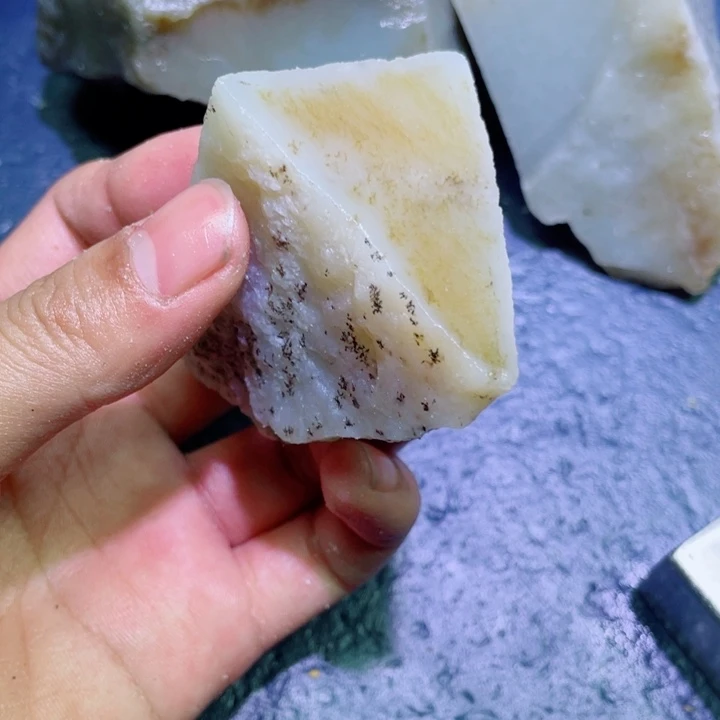 和田玉未镶嵌珠宝半成品