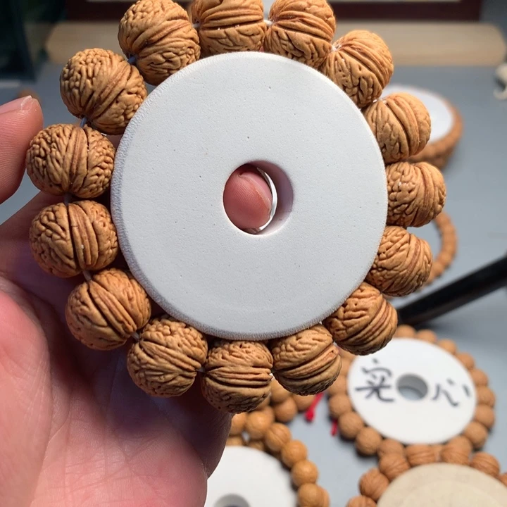 吊坠桃核百里挑一