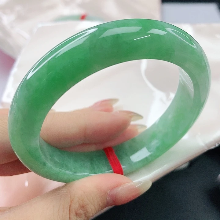 未镶嵌手镯翡翠，809