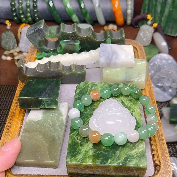 和田玉未镶嵌珠宝半成品百****姐