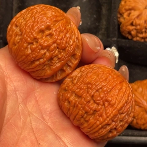文玩核桃吊坠秦岭野生核桃
