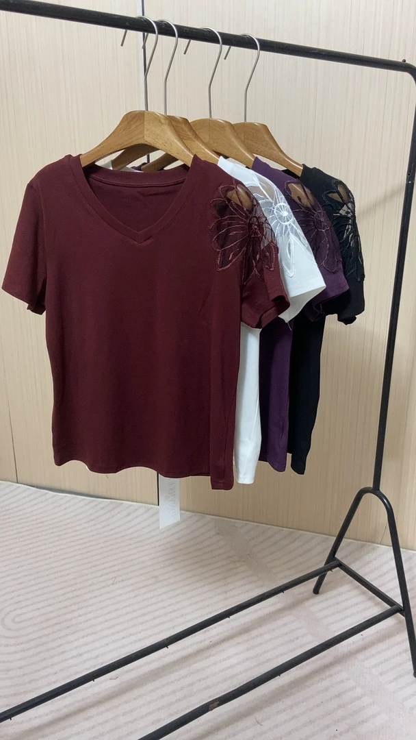 2025新款中老年女装妈妈夏季短袖T恤女宽松显瘦洋气镂空衣服小衫