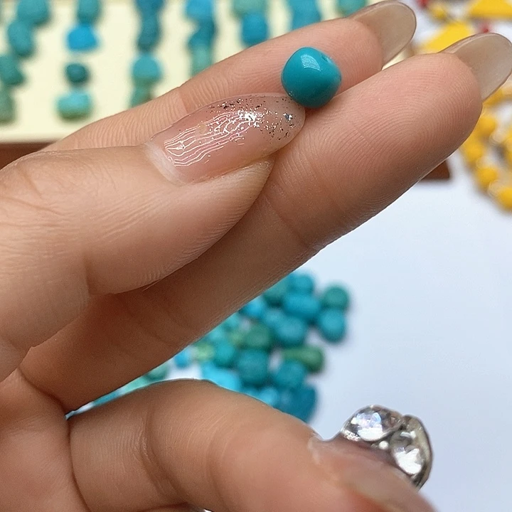 未镶嵌绿松石珠宝奇石