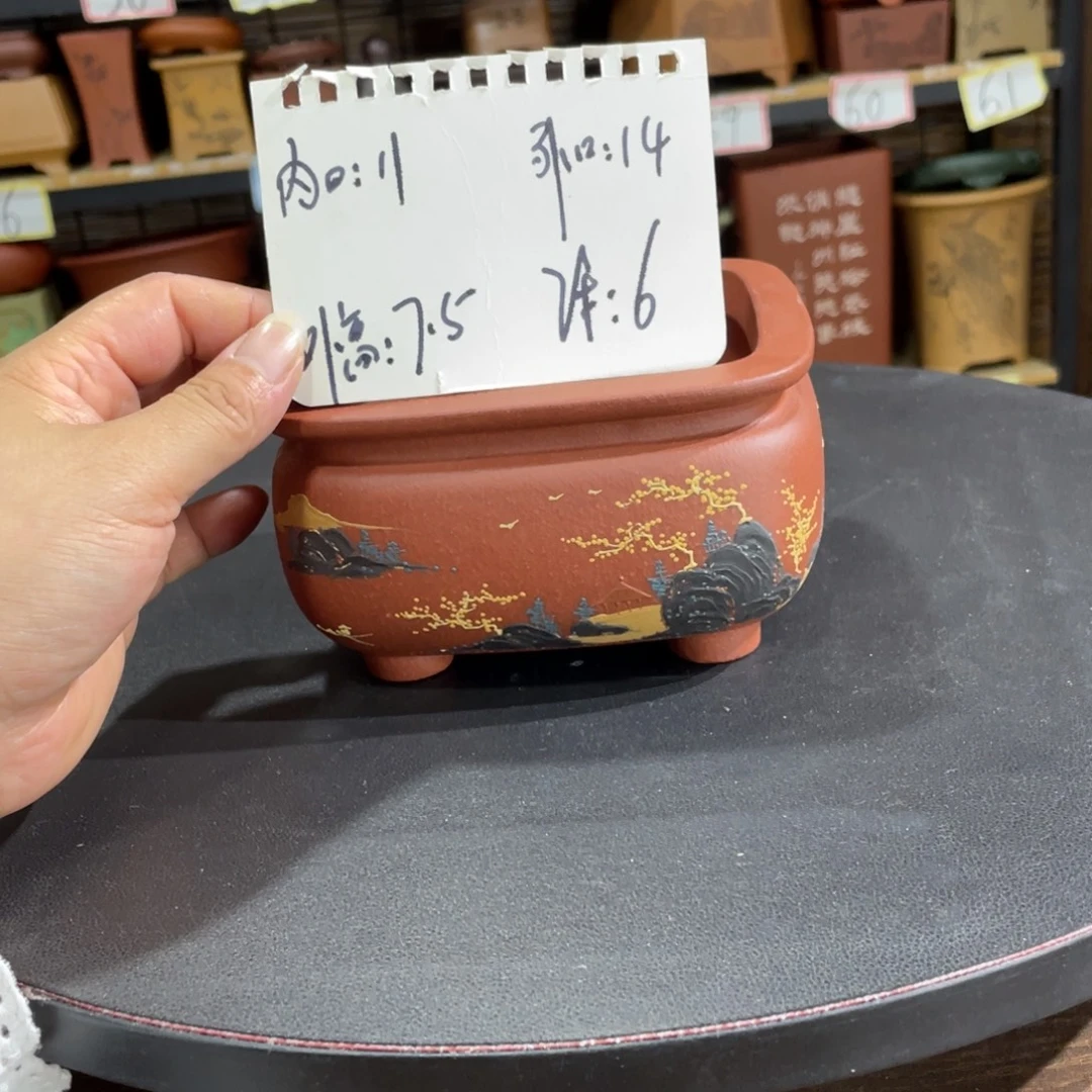 紫砂花盆紫砂花盆在这里